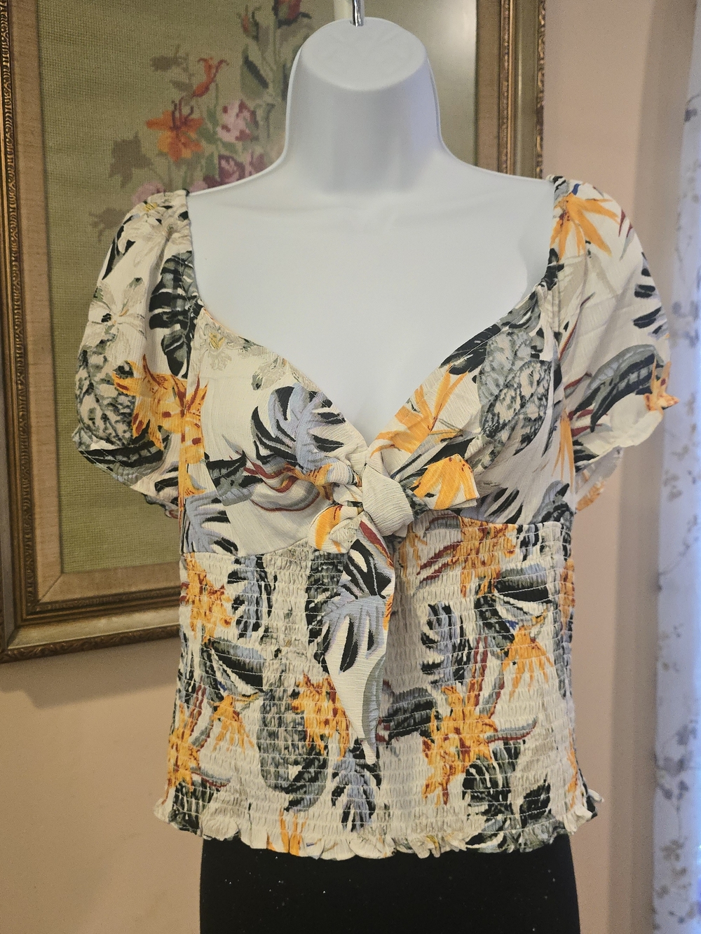 Guess Cream Floral Tie-Front Puff Sleeve Crop Top